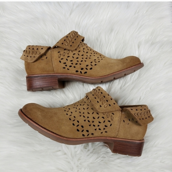 Sofft leather lazer cut booties 8.5 - Picture 6 of 15